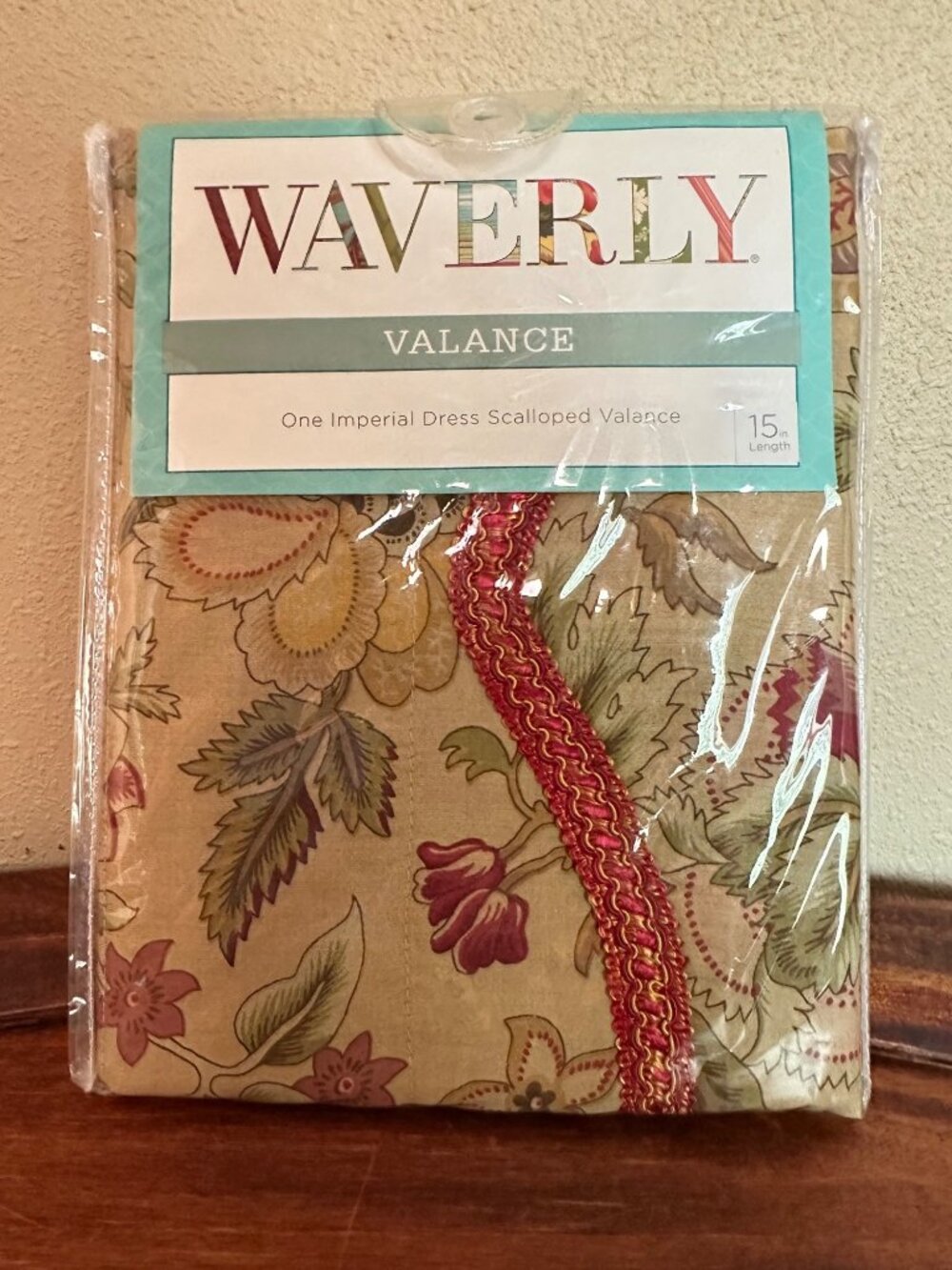 Waverly Scallop Valance Floral 50 Inch X 15 Inch Imperial Dress Antique